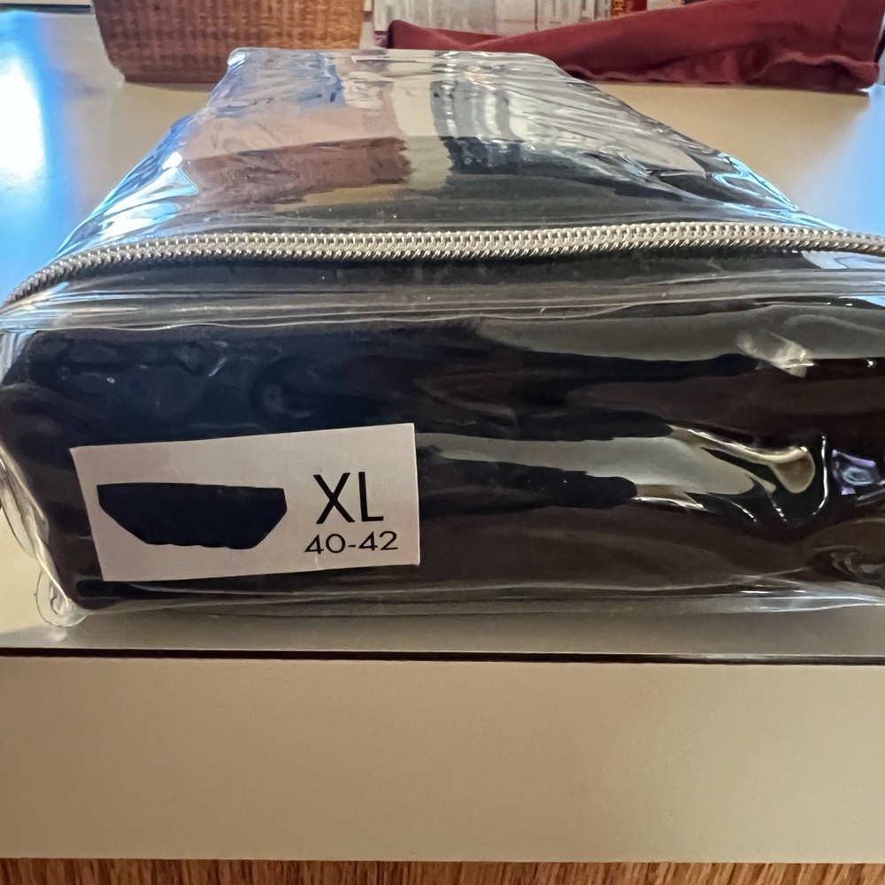 Calvin Klein Men's Black Low Rise Briefs - Picture 3 of 4